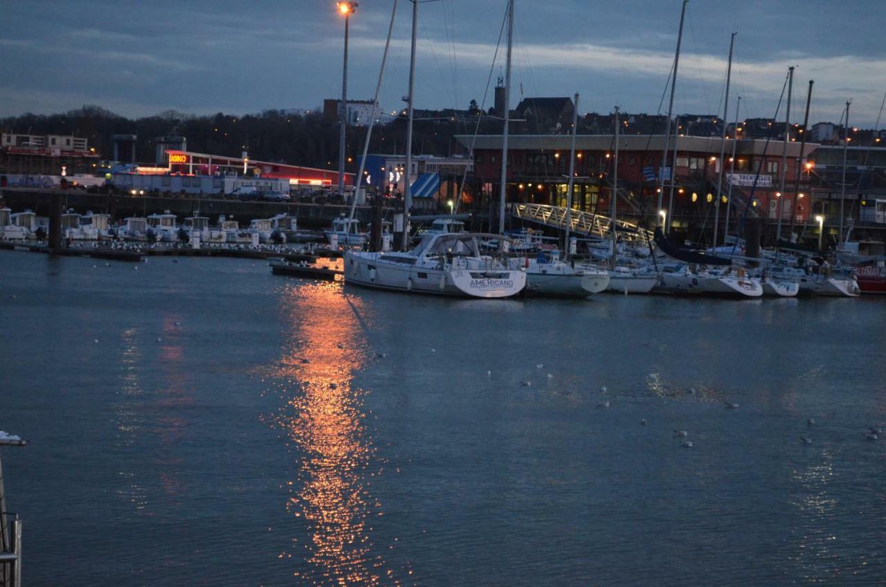 Appart Vue Sur Port บูโลญ-ซูร์-แมร์ ภายนอก รูปภาพ